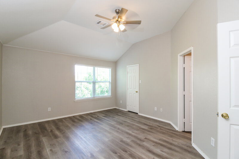 2,400/Mo, 11409 Gloriosa Dr Fort Worth, TX 76244 Main Bedroom View 2