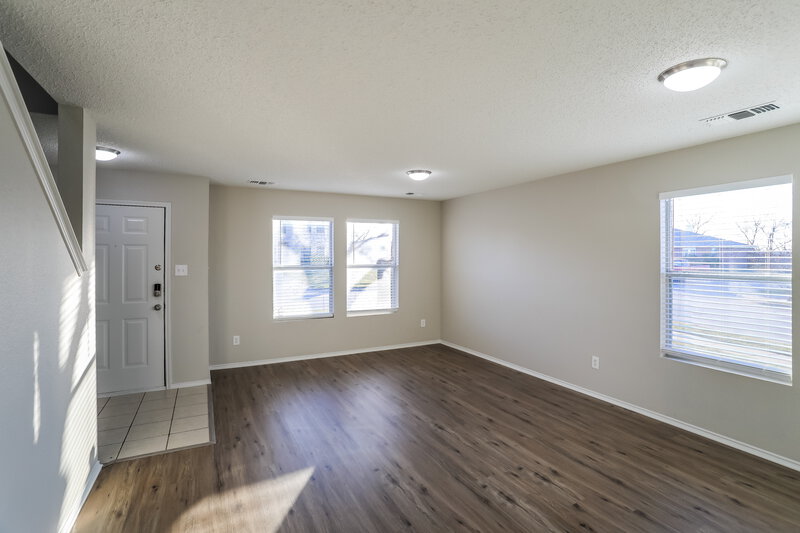 2,085/Mo, 16101 Hollyhill Ct Fort Worth, TX 76247 Family Room View