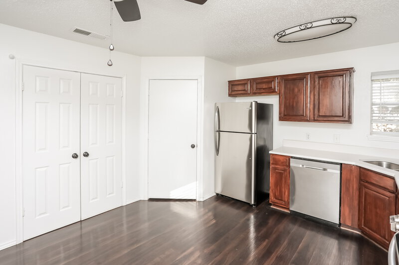 2,485/Mo, 4812 Mill Creek Trl Fort Worth, TX 76179 Kitchen View 2