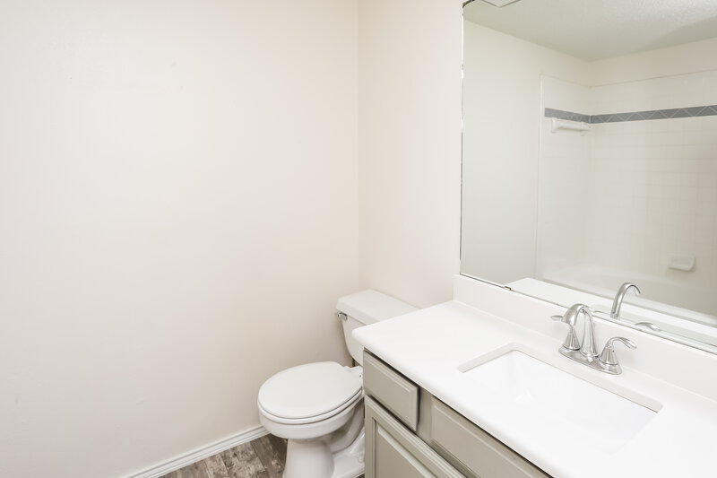 2,485/Mo, 4812 Mill Creek Trl Fort Worth, TX 76179 Powder Room View