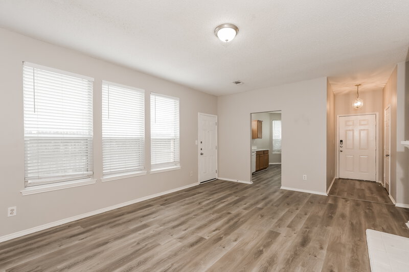 1,880/Mo, 2413 Wildwood Ln Denton, TX 76210 Living Room View 3