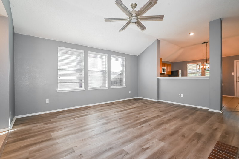 2,025/Mo, 512 Pinto Ln Forney, TX 75126 Living Room View 2