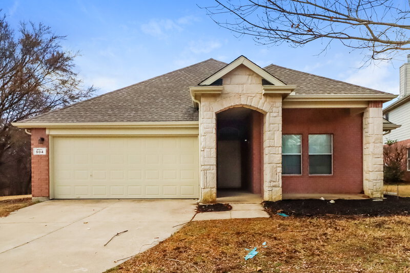 0/Mo, 904 Starling Ln Aubrey, TX 76227 External View