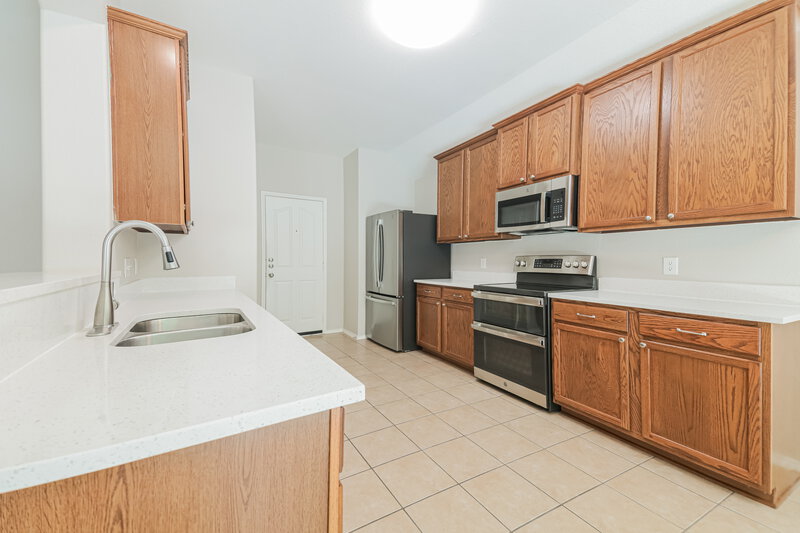 1,920/Mo, 904 Starling Ln Aubrey, TX 76227 Kitchen View 2