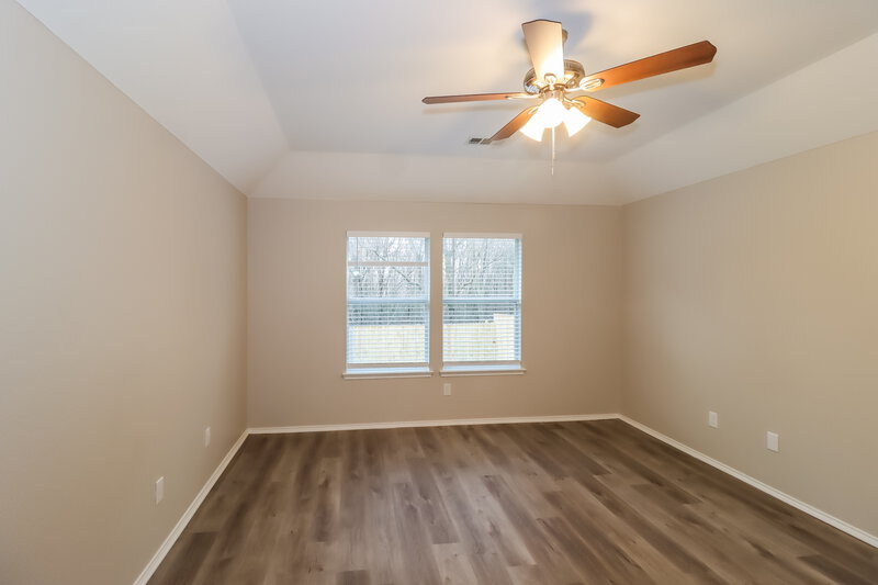 0/Mo, 904 Starling Ln Aubrey, TX 76227 Main Bedroom View