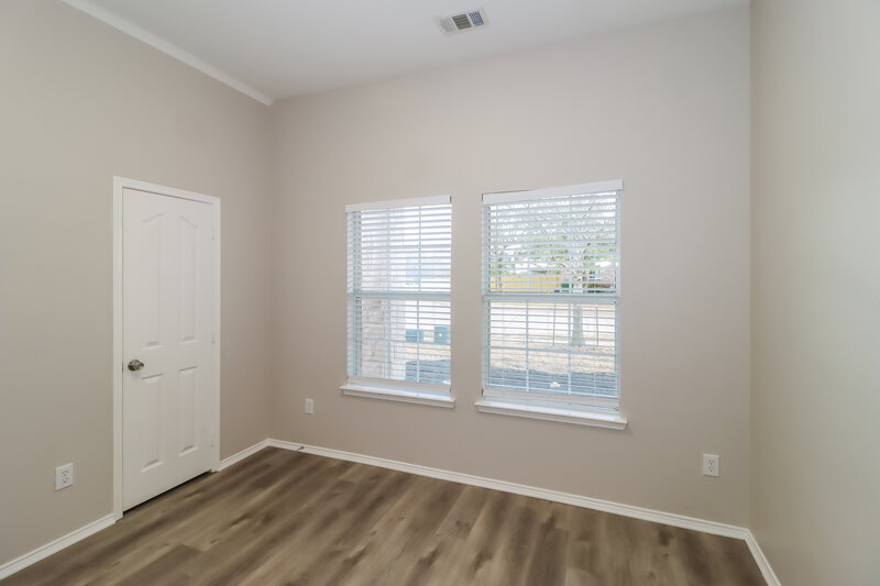 0/Mo, 904 Starling Ln Aubrey, TX 76227 Bedroom View
