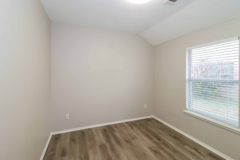 0/Mo, 904 Starling Ln Aubrey, TX 76227 Bedroom View 2
