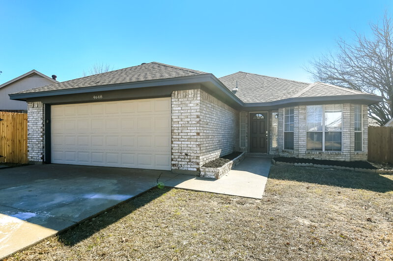 2,345/Mo, 4648 Feathercrest Dr Fort Worth, TX 76137 External View