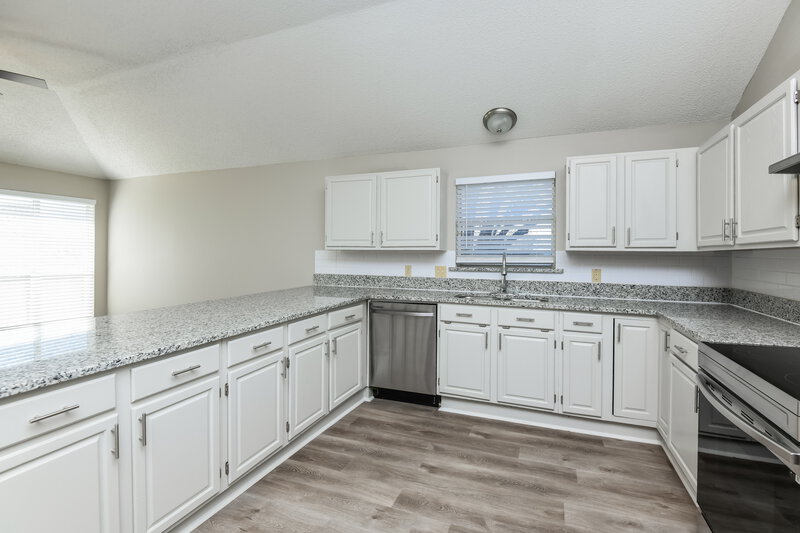 2,345/Mo, 4648 Feathercrest Dr Fort Worth, TX 76137 Kitchen View 2