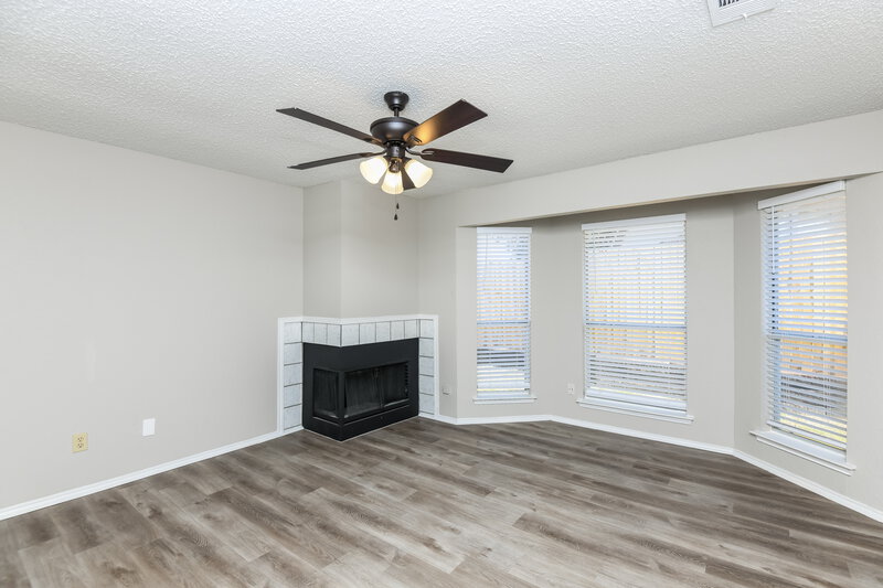 2,345/Mo, 4648 Feathercrest Dr Fort Worth, TX 76137 Main Bedroom View