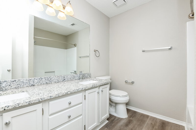 2,345/Mo, 4648 Feathercrest Dr Fort Worth, TX 76137 Bathroom View