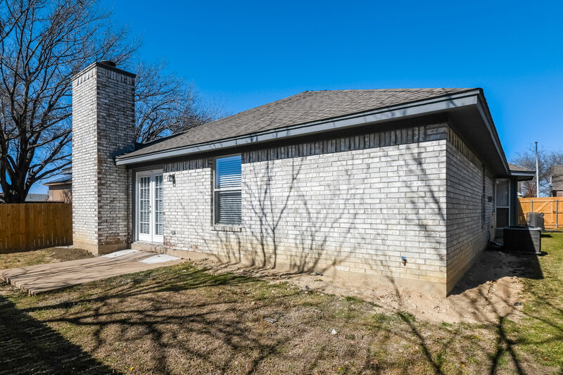 2,345/Mo, 4648 Feathercrest Dr Fort Worth, TX 76137 Rear View