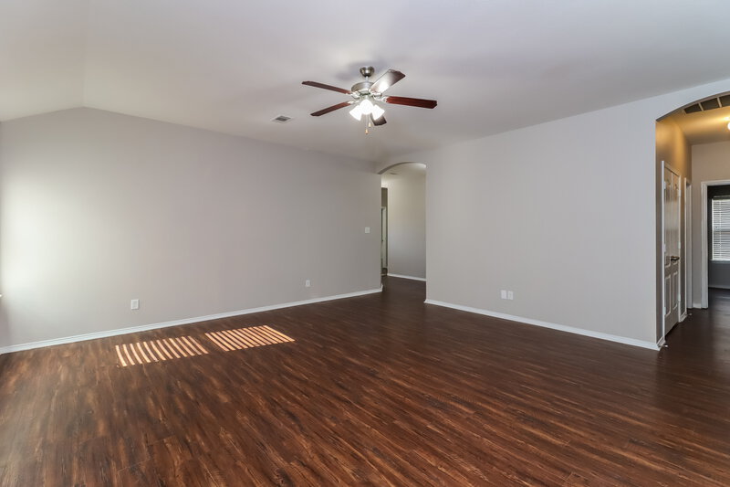 2,295/Mo, 8709 Pitchfork Ranch Rd Fort Worth, TX 76134 Living Room View 2