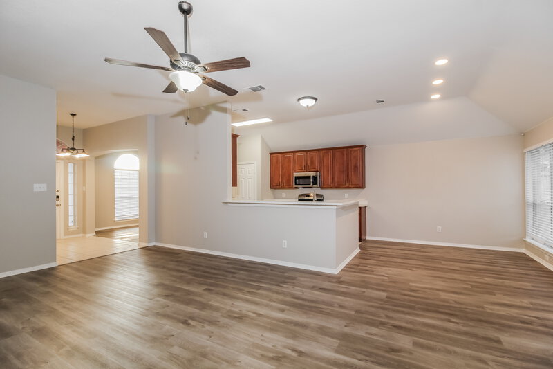 2,645/Mo, 2921 Custer Dr Corinth, TX 76210 Living Room View 4