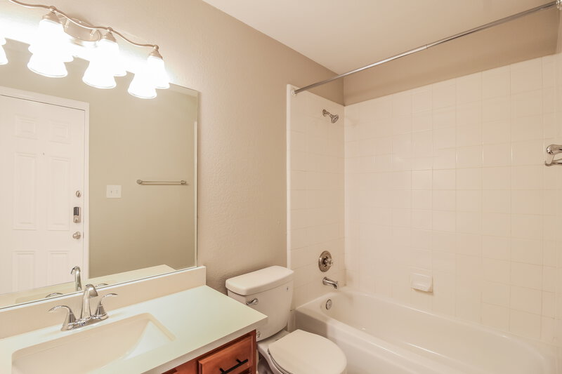 2,645/Mo, 2921 Custer Dr Corinth, TX 76210 Bathroom View