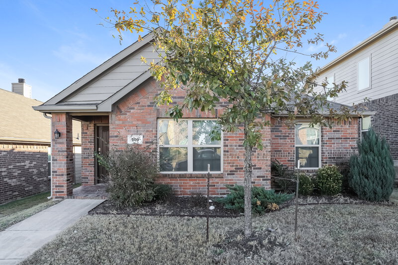 2,055/Mo, 509 Wounded Knee Dr Aubrey, TX 76227 External View