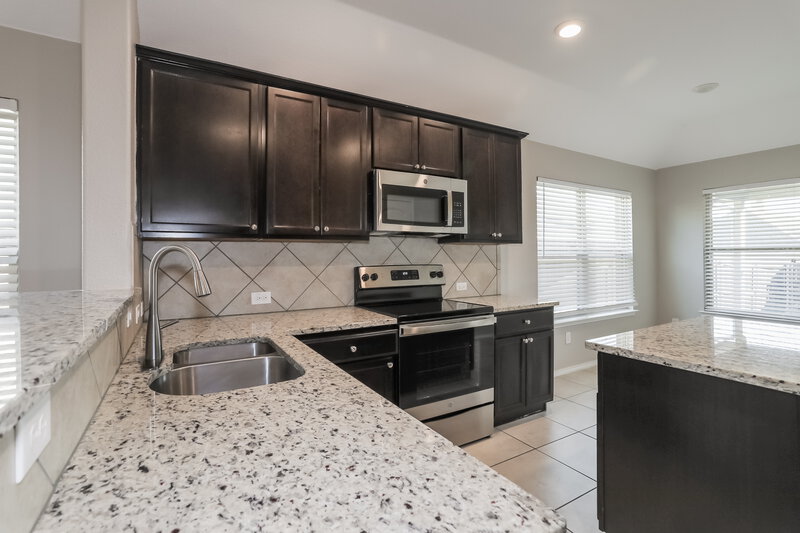 2,055/Mo, 509 Wounded Knee Dr Aubrey, TX 76227 Kitchen View