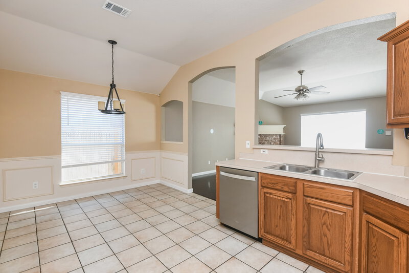 2,160/Mo, 8344 Bowspirit Ln Hurst, TX 76053 Dining Room View 2