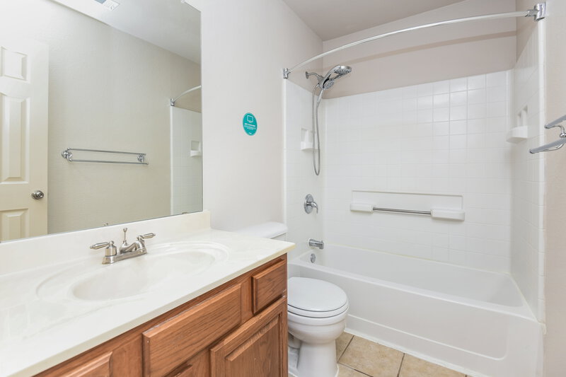 2,160/Mo, 8344 Bowspirit Ln Hurst, TX 76053 Bathroom View