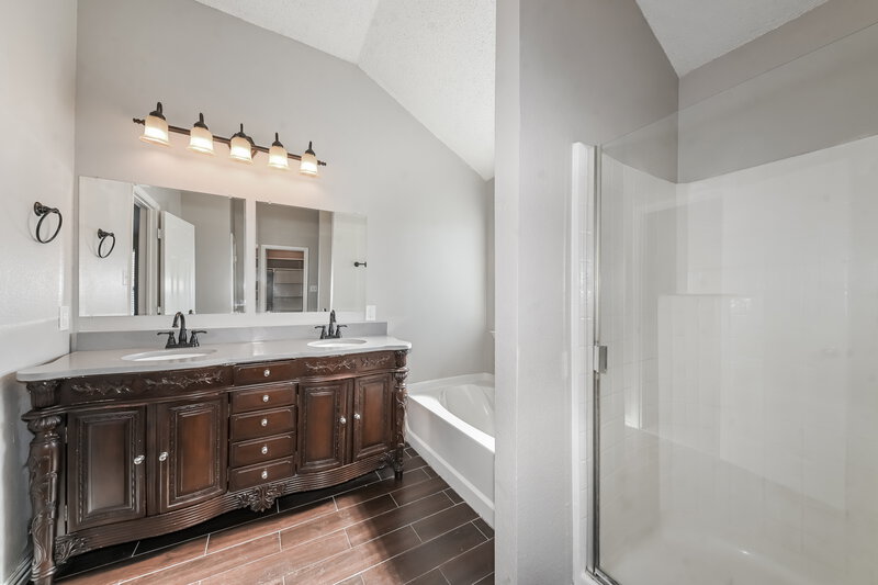 2,390/Mo, 1041 Singletree Dr Forney, TX 75126 Main Bathroom View 2