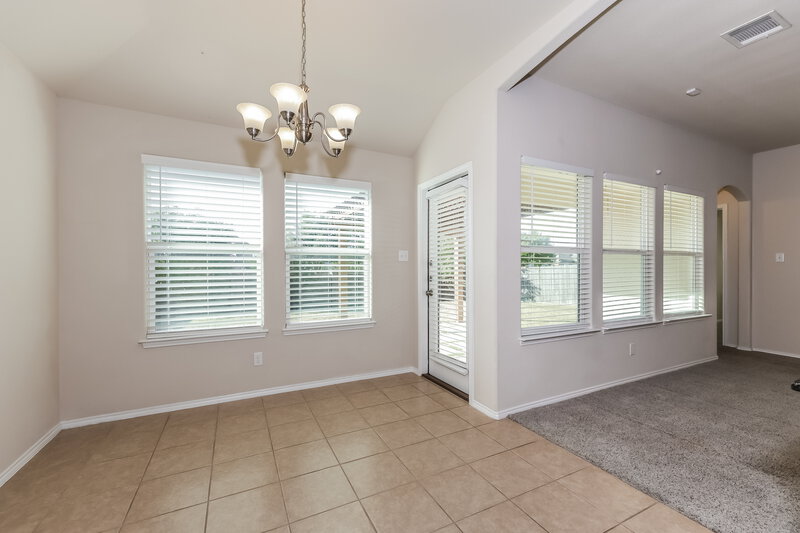 2,030/Mo, 409 Roundrock Ln Fort Worth, TX 76140 Dining Room View