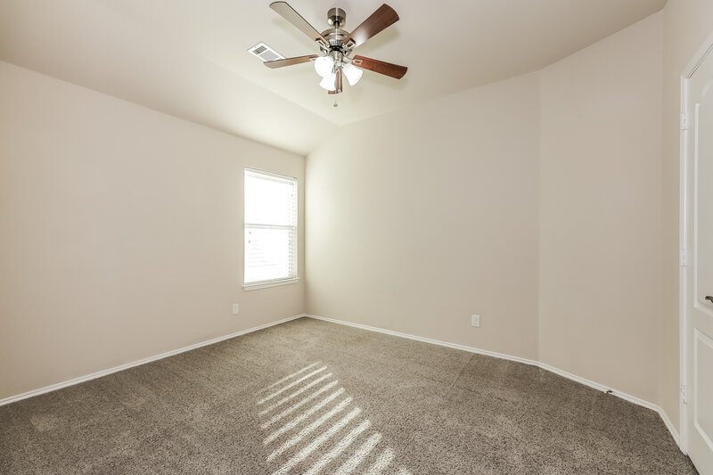 2,030/Mo, 409 Roundrock Ln Fort Worth, TX 76140 Bedroom View 2