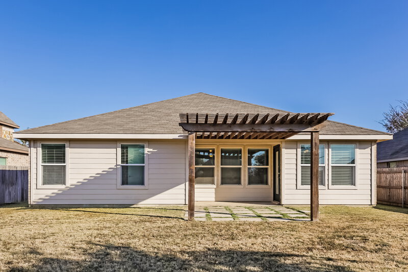 2,030/Mo, 409 Roundrock Ln Fort Worth, TX 76140 Rear View