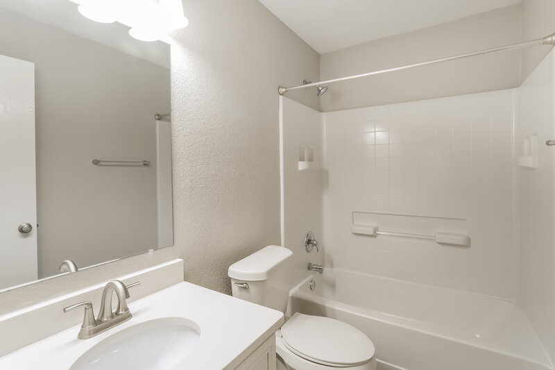 1,660/Mo, 845 Santa Rosa Dr Haslet, TX 76052 Bathroom View