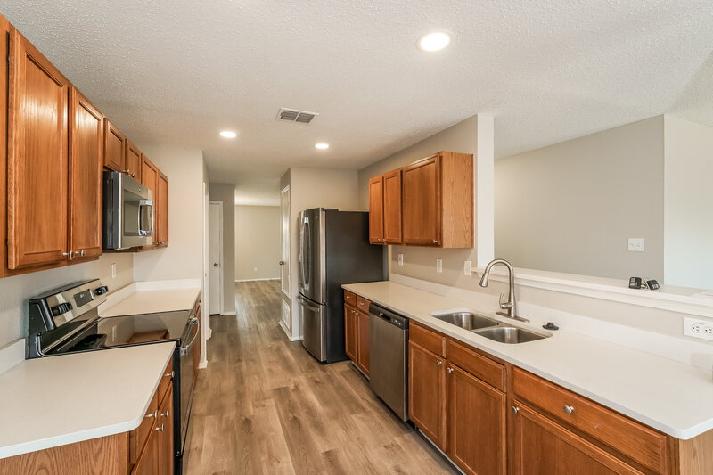 2,425/Mo, 2908 Cottage Ln Lancaster, TX 75134 Kitchen View 3