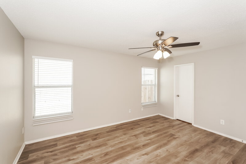 2,425/Mo, 2908 Cottage Ln Lancaster, TX 75134 Main Bedroom View
