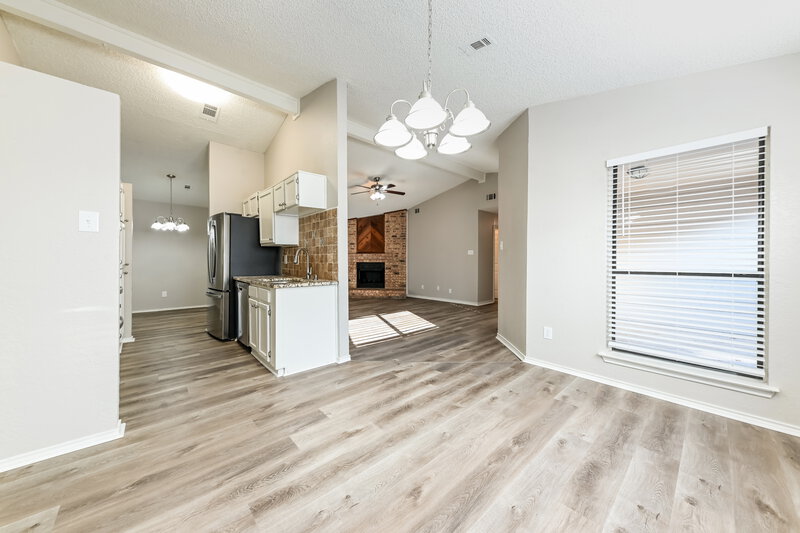 2,065/Mo, 1310 Smokehouse St Mesquite, TX 75149 Dining Room View 2