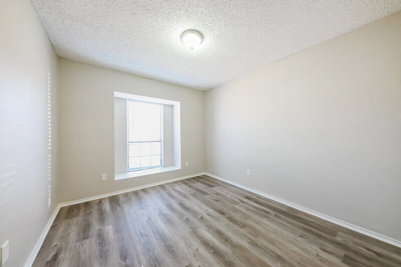2,065/Mo, 1310 Smokehouse St Mesquite, TX 75149 Bedroom View 2
