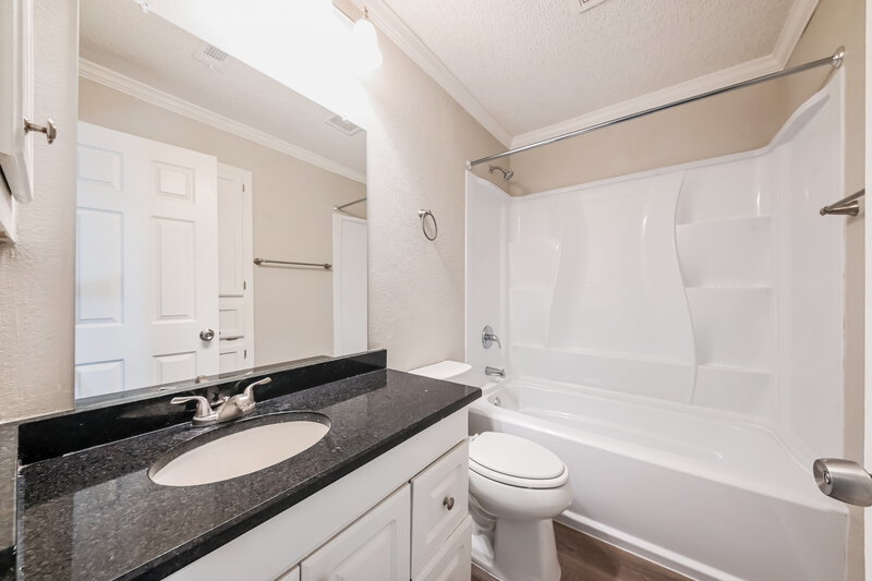 2,065/Mo, 1310 Smokehouse St Mesquite, TX 75149 Bathroom View