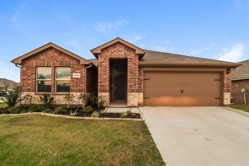 2,315/Mo, 10302 Fort Belknap Trl Crowley, TX 76036 External View