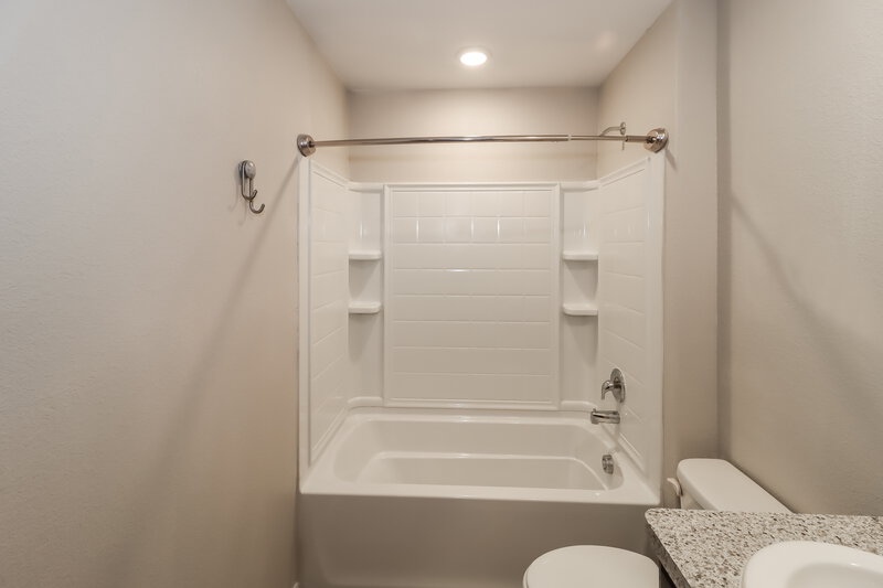 2,315/Mo, 10302 Fort Belknap Trl Crowley, TX 76036 Bathroom View