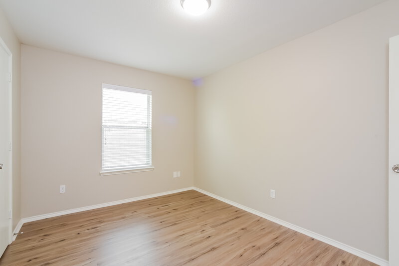 2,270/Mo, 1217 Embercrest Dr Midlothian, TX 76065 Bedroom View 2