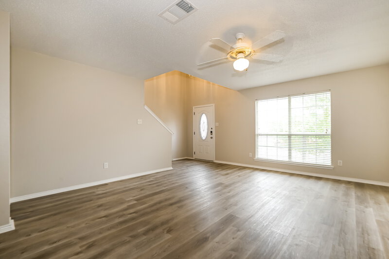 2,465/Mo, 3320 Knoll Trl Balch Springs, TX 75180 Living Room View