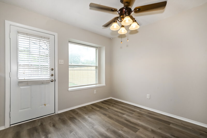 2,465/Mo, 3320 Knoll Trl Balch Springs, TX 75180 Breakfast Nook View
