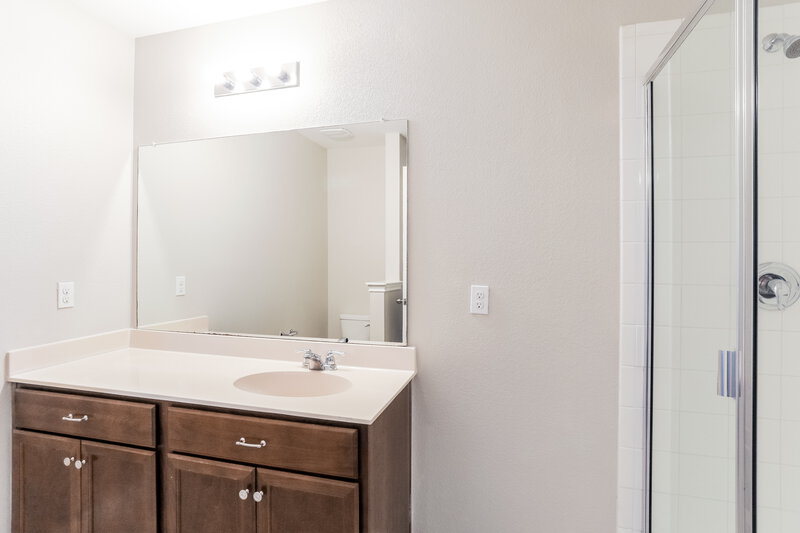 2,055/Mo, 1216 Basswood Ln Royse City, TX 75189 Main Bathroom View