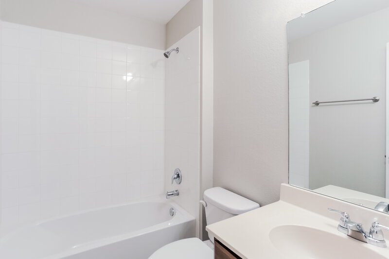 2,055/Mo, 1216 Basswood Ln Royse City, TX 75189 Bathroom View