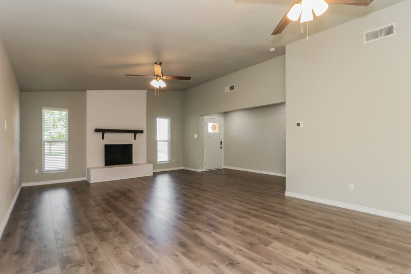 2,090/Mo, 3300 Chalmette Ct Forest Hill, TX 76140 Living Room View