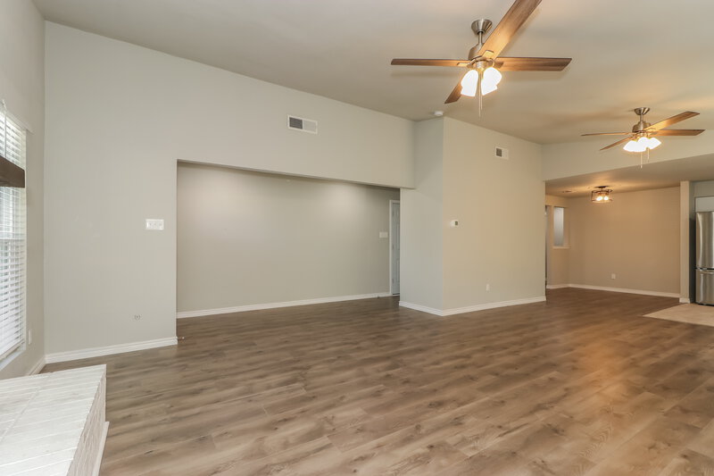 2,090/Mo, 3300 Chalmette Ct Forest Hill, TX 76140 Living Room View 2