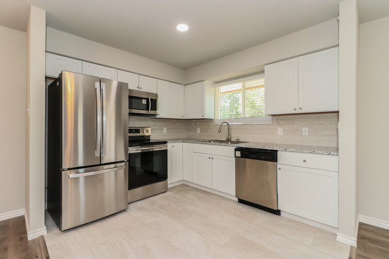2,090/Mo, 3300 Chalmette Ct Forest Hill, TX 76140 Kitchen View