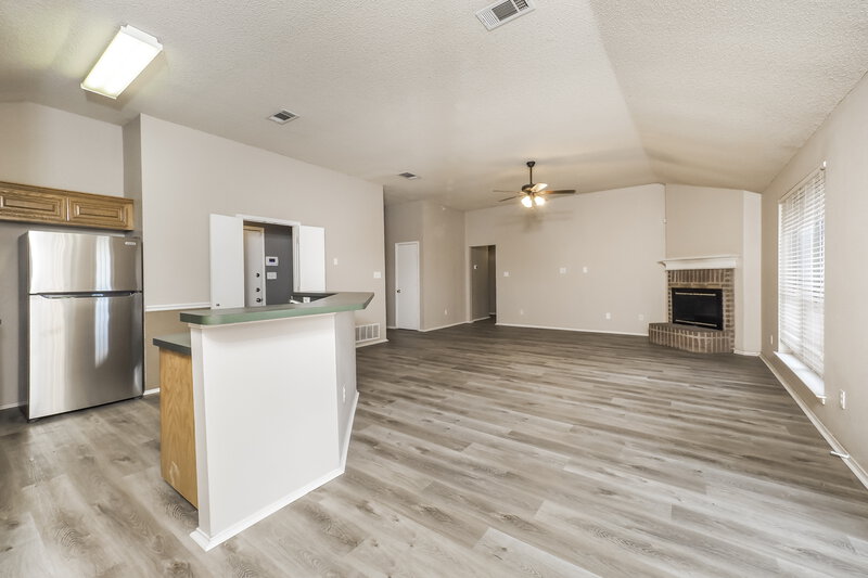 2,395/Mo, 317 Willowstone Trl Saginaw, TX 76179 Dining Room View