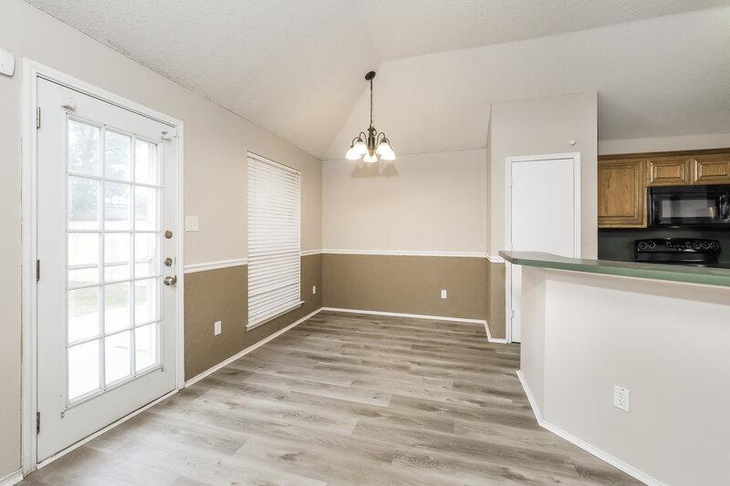 2,395/Mo, 317 Willowstone Trl Saginaw, TX 76179 Dining Room View 2