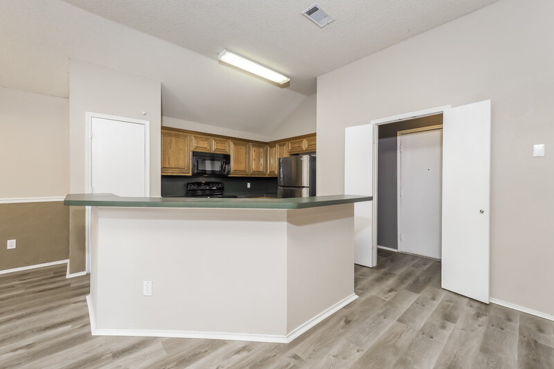 2,395/Mo, 317 Willowstone Trl Saginaw, TX 76179 Kitchen View