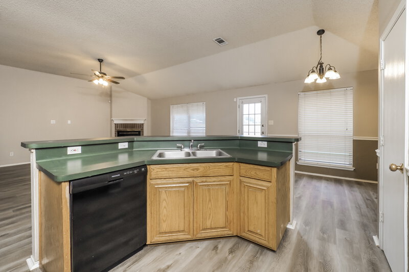 2,395/Mo, 317 Willowstone Trl Saginaw, TX 76179 Kitchen View 3