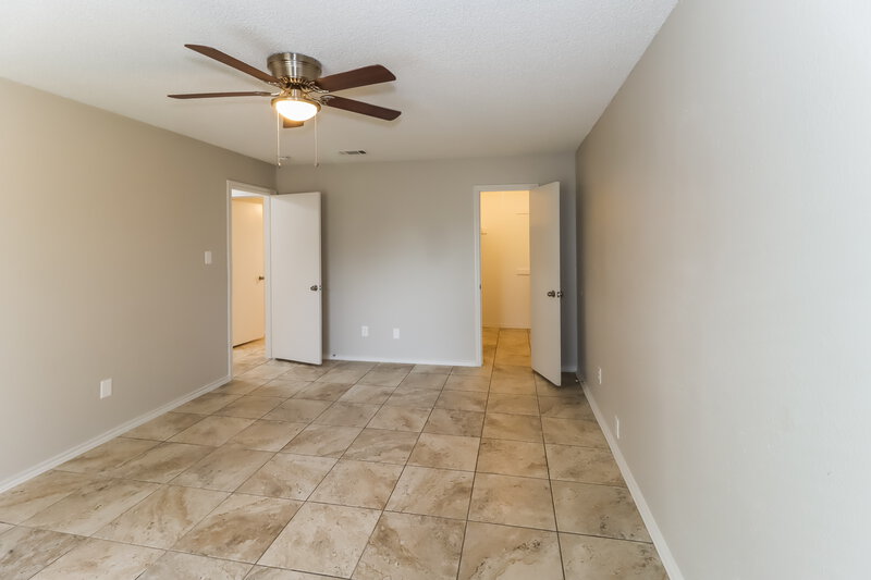 1,975/Mo, 2917 Green Ridge St Fort Worth, TX 76133 Main Bedroom View 2