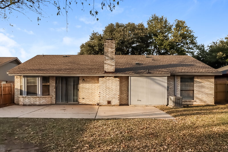 1,975/Mo, 2917 Green Ridge St Fort Worth, TX 76133 Rear View