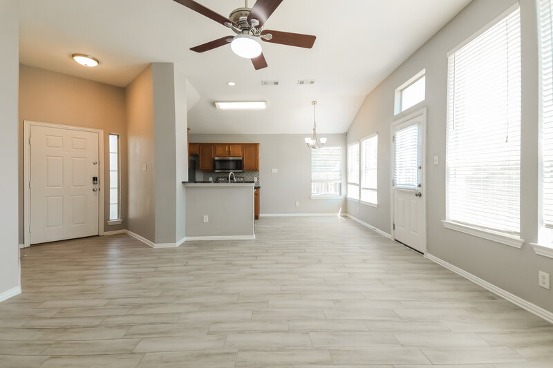1,930/Mo, 2504 Castle Ridge Dr McKinney, TX 75071 Living Room View 3